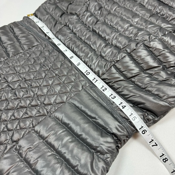 TOMMY HILFIGER Goose Down Puffer Vest - Picture 6 of 11